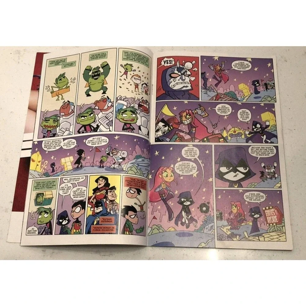 DC‎ Comics Lot of 3 Teen Titans GO #1 Man Hunter #9 Batman Detective #872